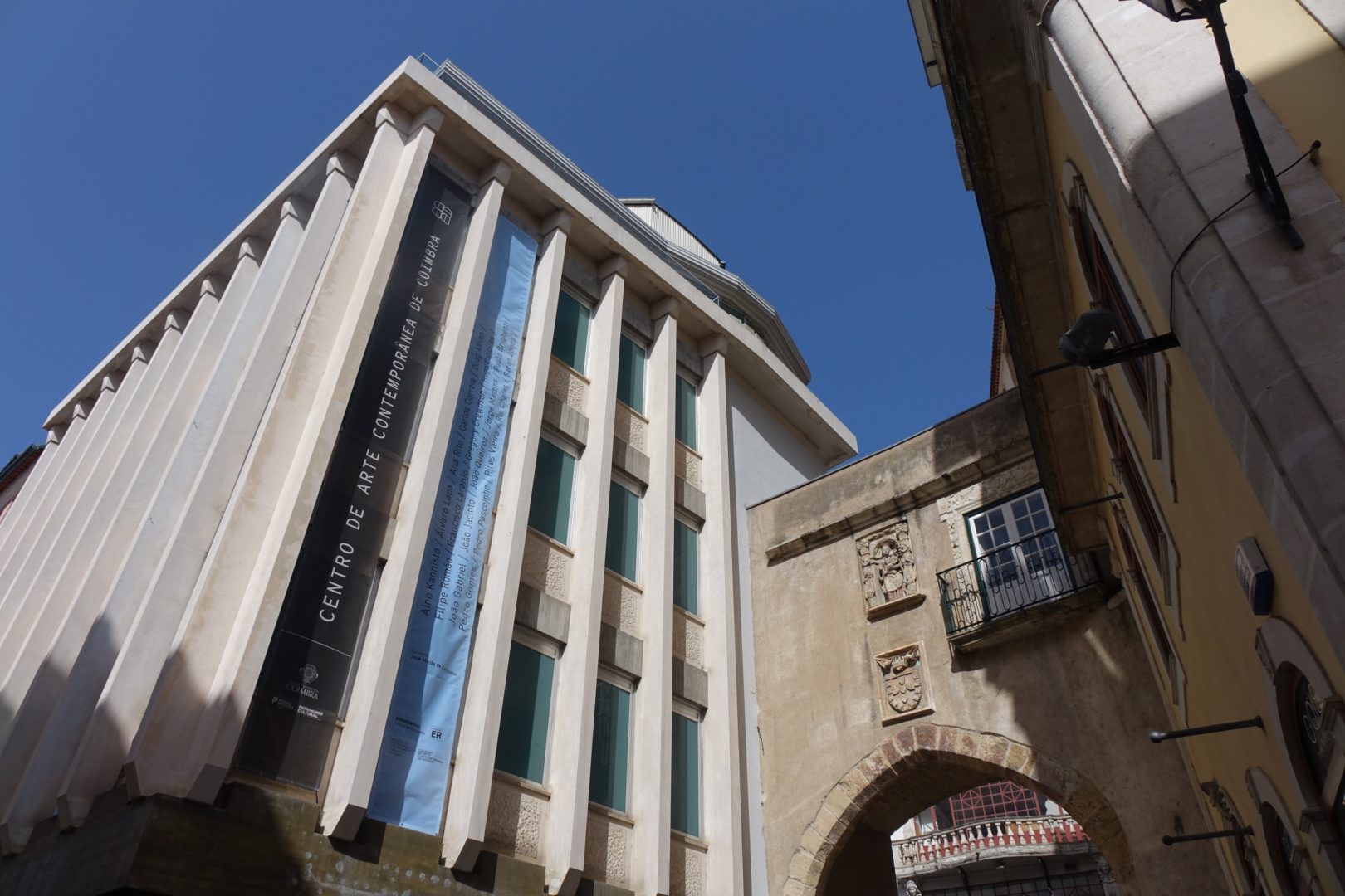 Centro de Arte Contemporânea com oferta regular de oficinas e visitas para público escolar e geral