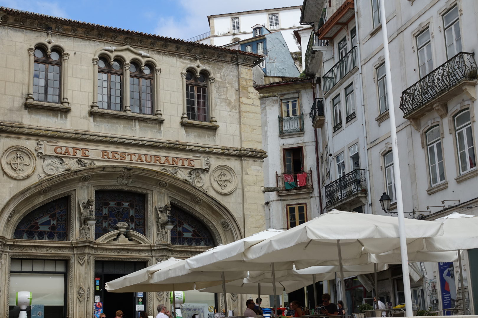 Café Santa Cruz reconhecido e Ourivesaria Costa solicita reconhecimento como entidade de interesse histórico e cultural