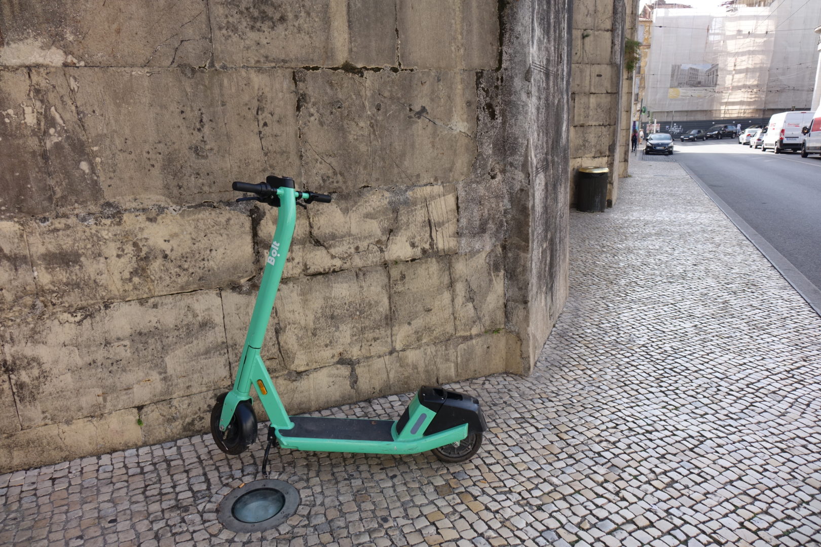 CM de Coimbra quer parques de trotinetes para evitar “alguma anarquia”