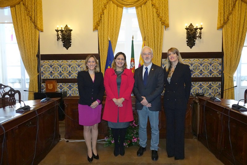 Embaixadora de Cuba recebida na CM de Coimbra