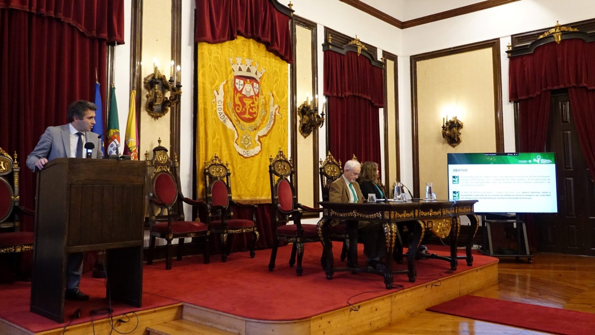 CM de Coimbra apresenta Plano de Eficiência Energética para 2023 que vai permitir poupança superior a 781 mil euros