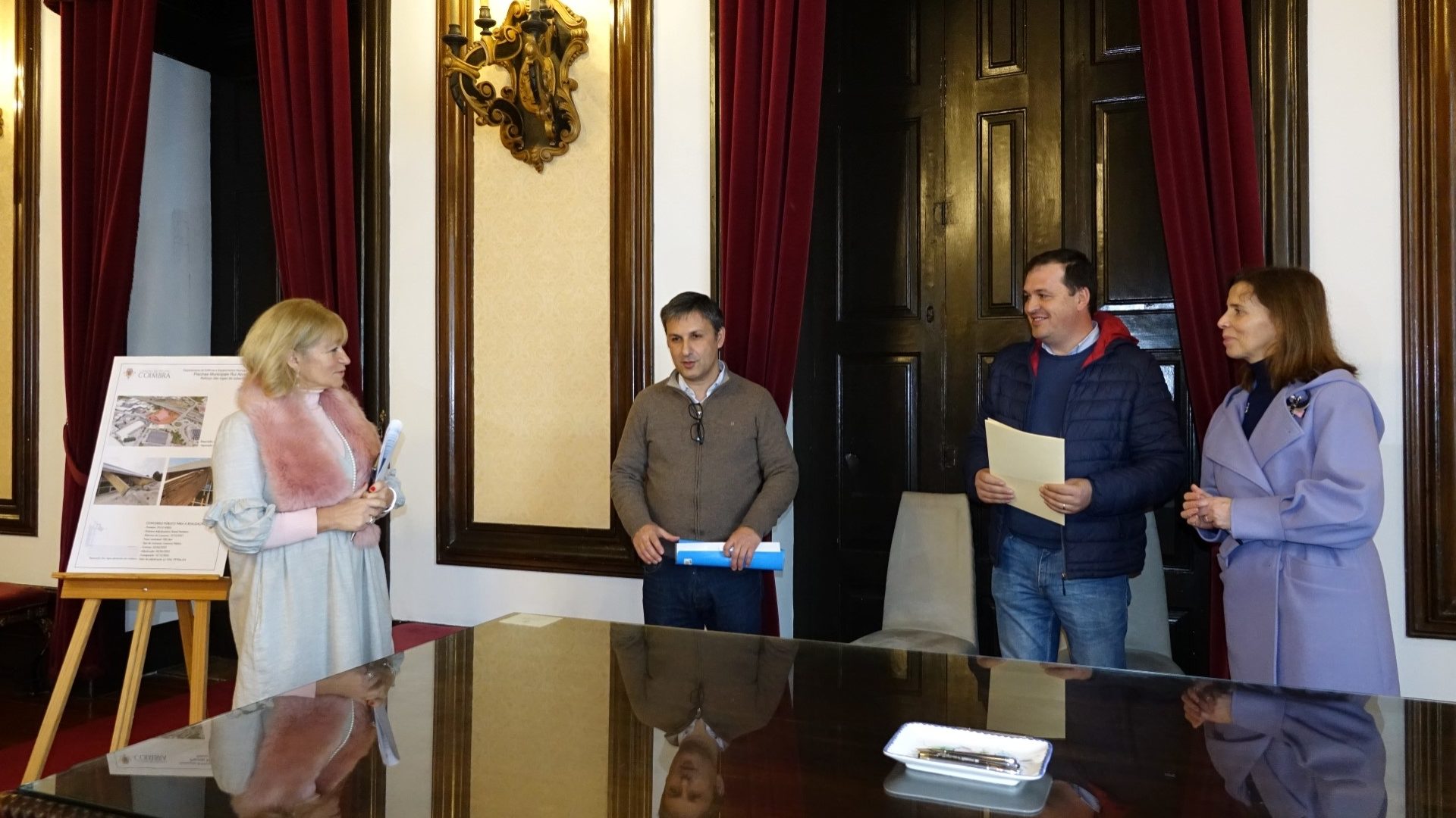 Obras de reforço das vigas de cobertura nas Piscinas Municipais Rui Abreu em breve