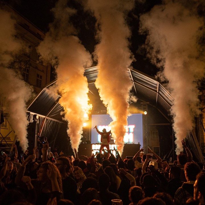 81B0D693-A02B-482C-8EEA-95F5FD2C5BB1 (Custom)