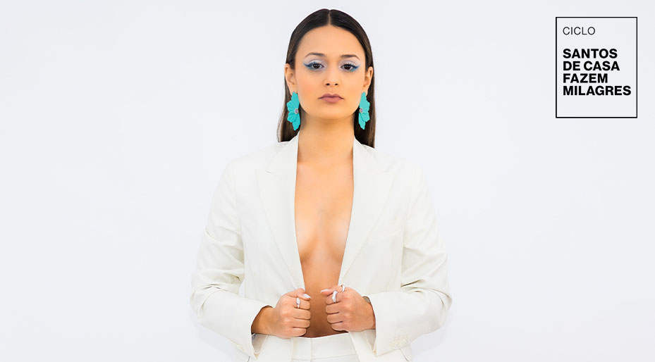 Beatriz Vilar apresenta “Viragem” amanhã no Convento São Francisco