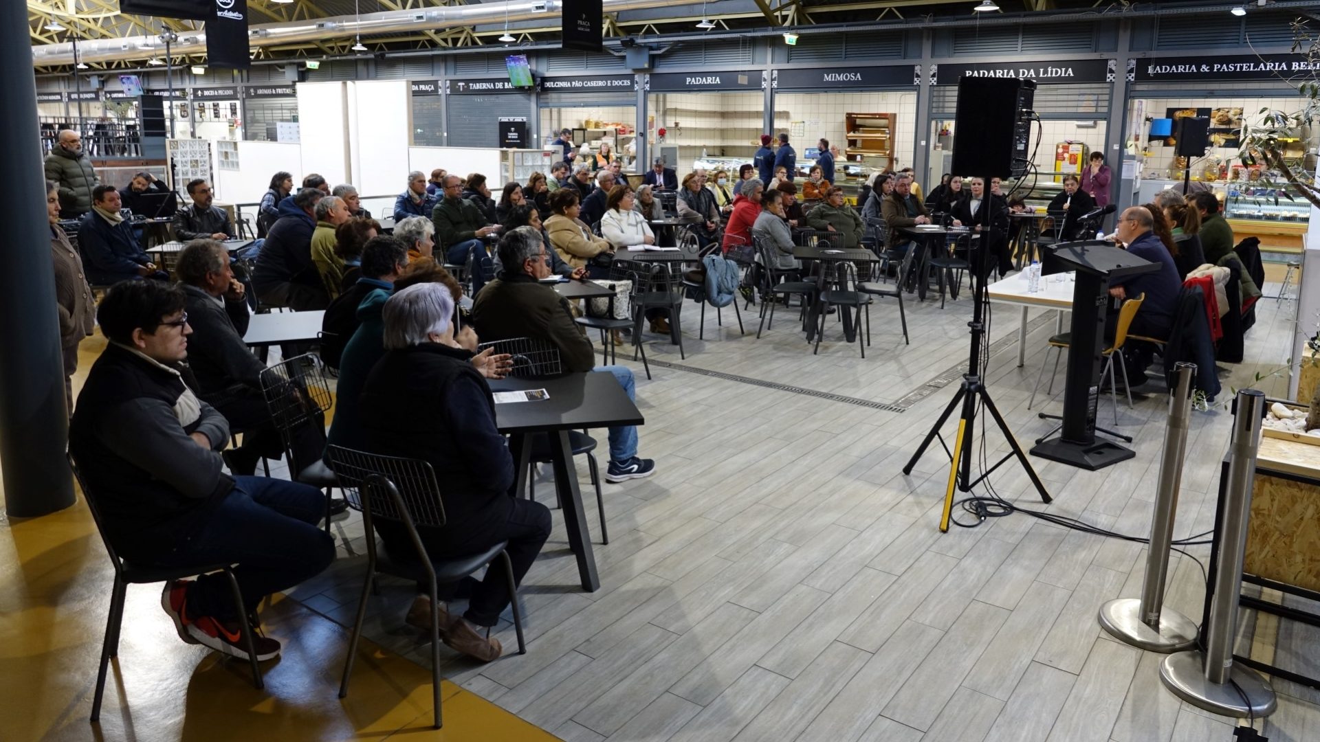 CM de Coimbra promove sessão de esclarecimento no Mercado Municipal D. Pedro V