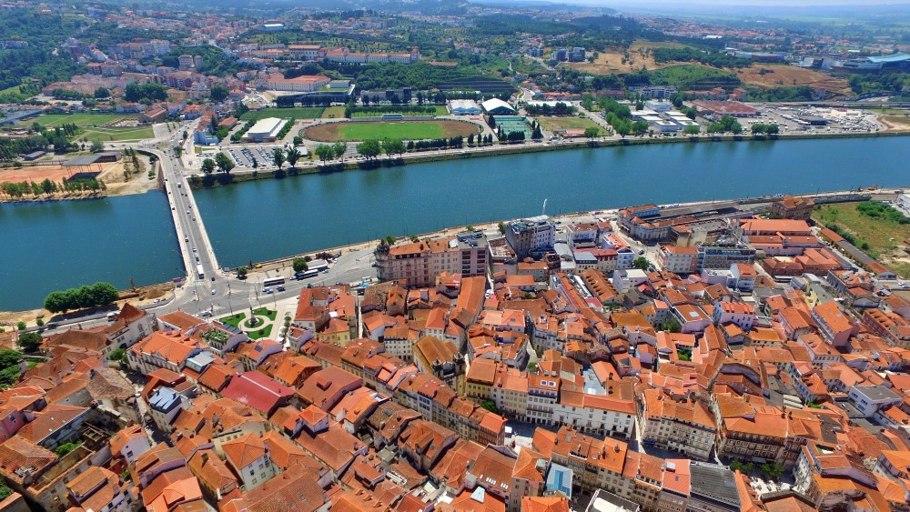 CM de Coimbra vai rever Estratégia Local de Habitação