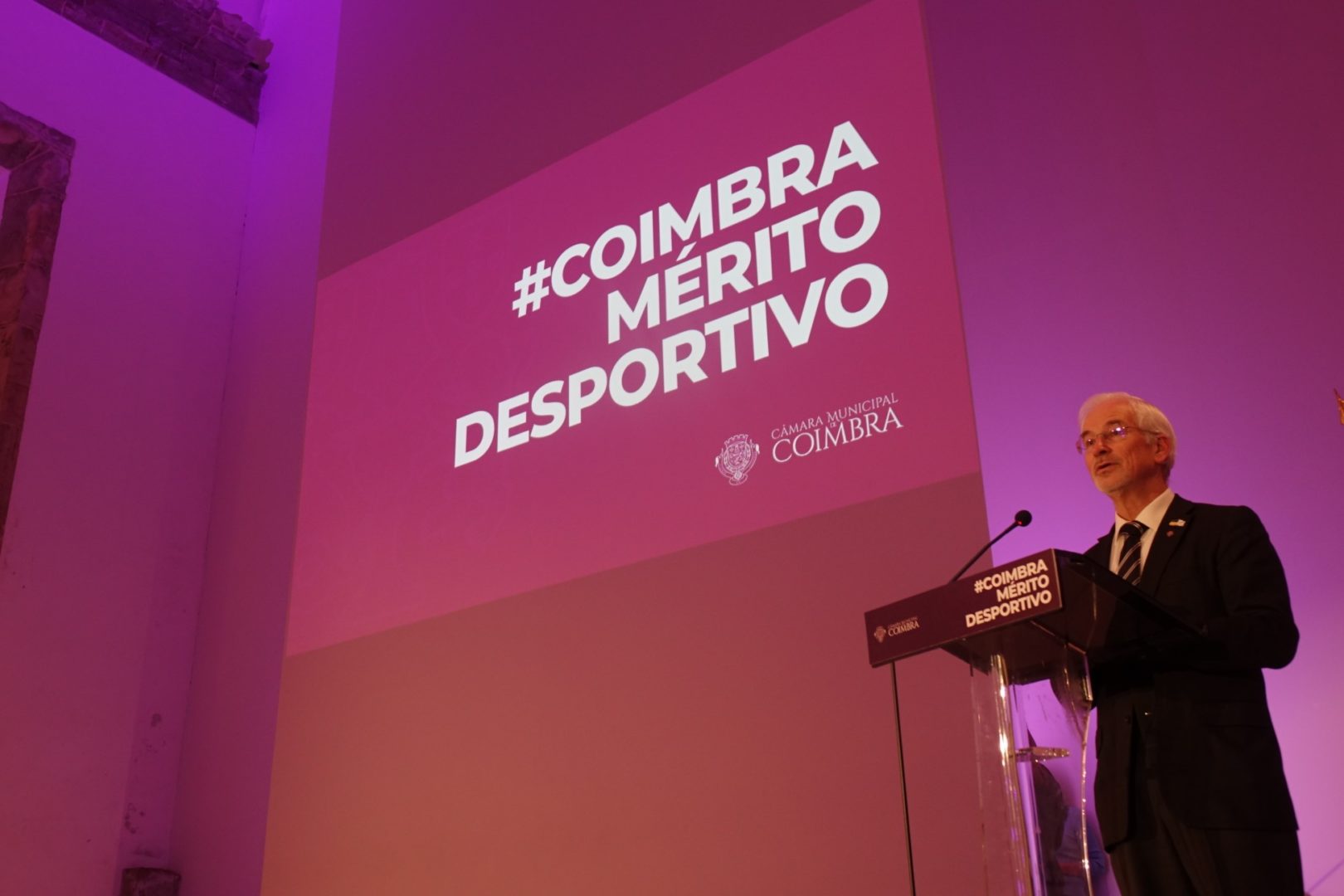 Câmara Municipal de Coimbra distingue atletas do concelho por mérito desportivo