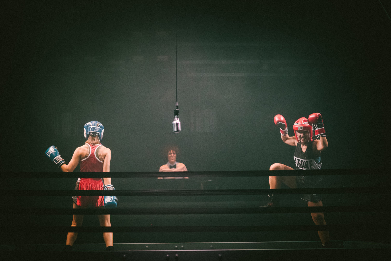 “Má Educação – Peça em 3 Rounds” sábado no Convento São Francisco