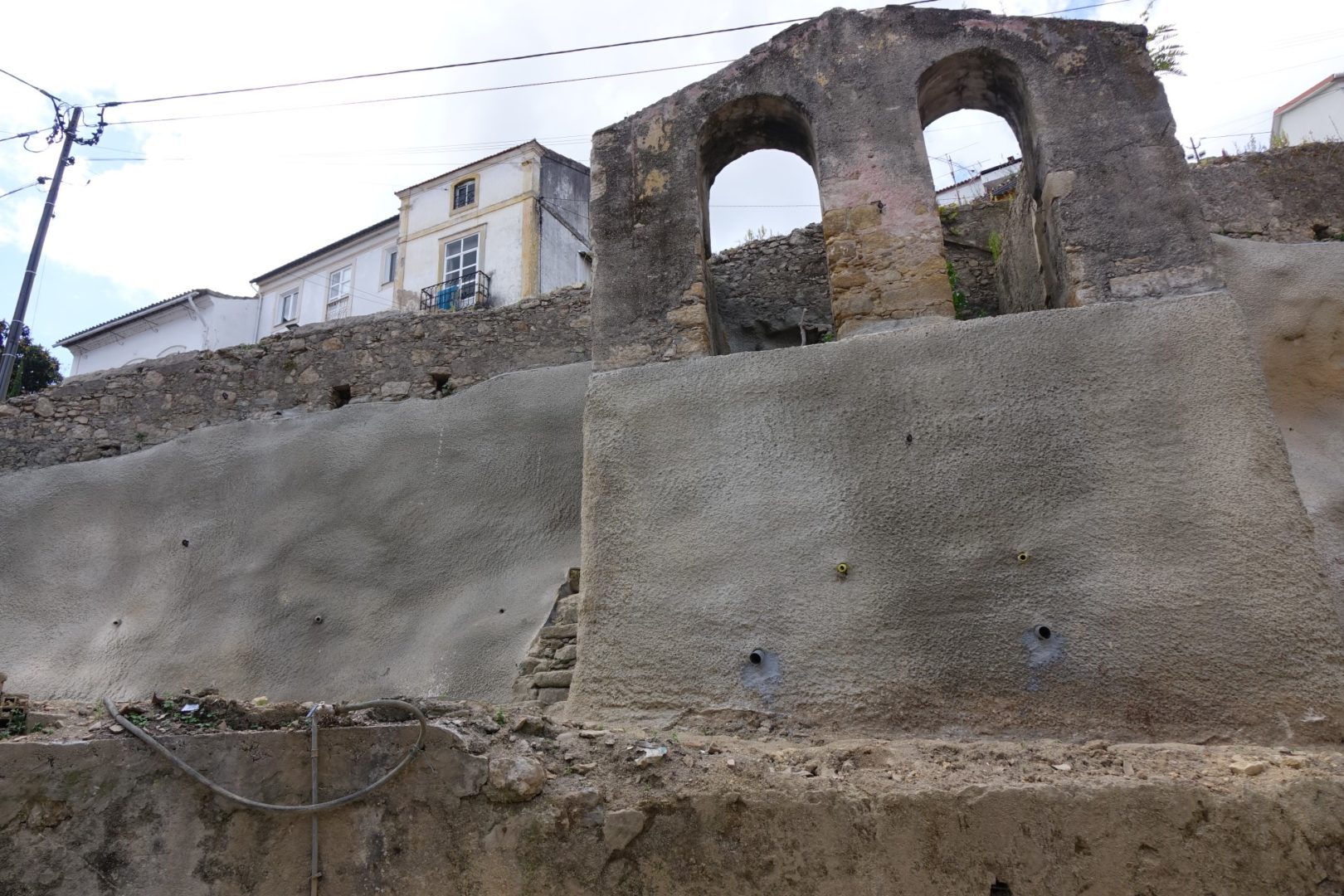 Concluída obra de estabilização na encosta da Calçada Santa Isabel
