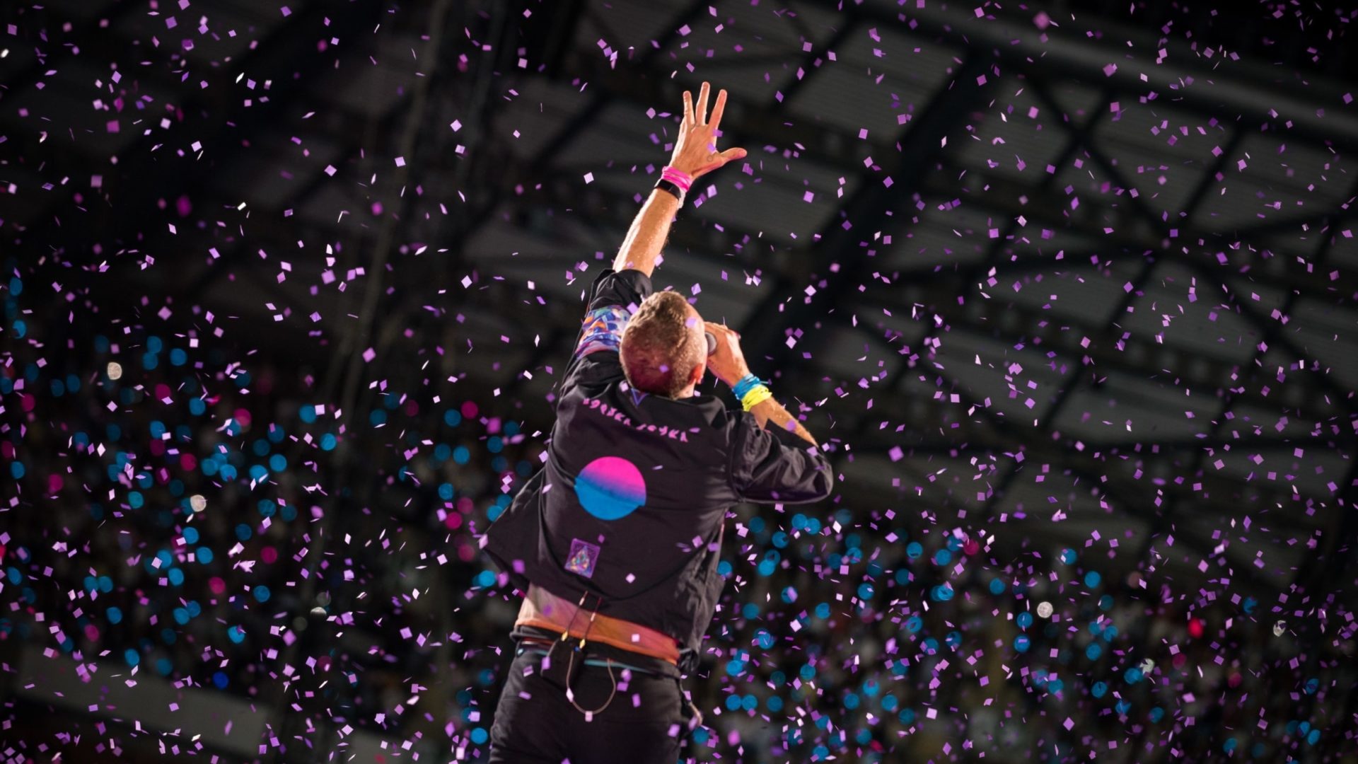 Coldplay cantam “Balada da Despedida” no primeiro de quatro concertos da banda em Coimbra