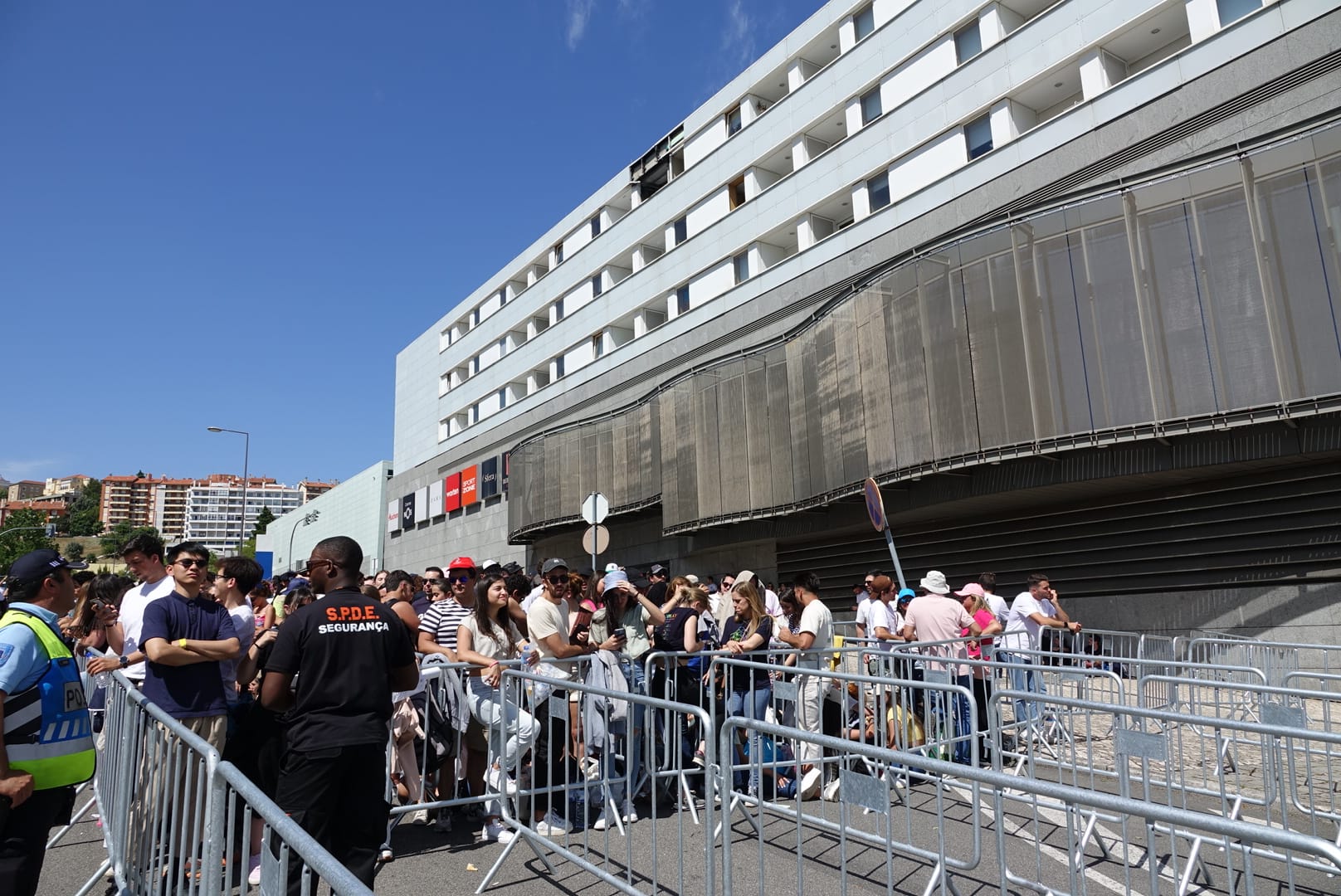 Coldplay sobem hoje ao palco em Coimbra para primeiro de quatro concertos em Portugal