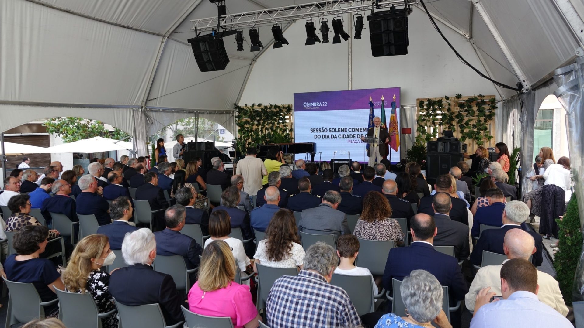 CM de Coimbra distingue Jorge Paiva, Norberto Canha, Rui Pato, Mário José Torres, Teatrão, Lugrade, Exército e AMI no Dia da Cidade