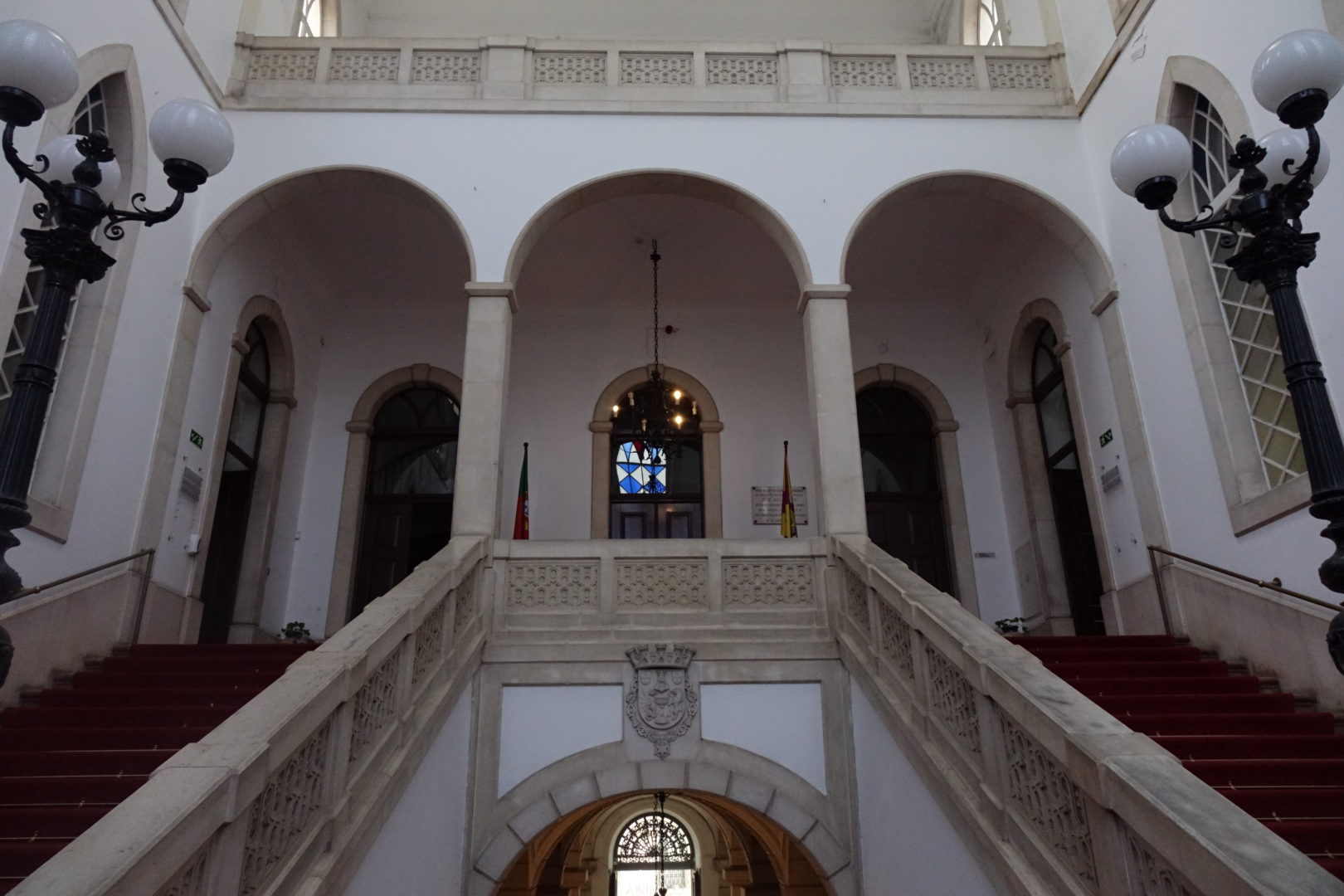 Descentralização leva a auditoria à dimensão financeira da CM de Coimbra