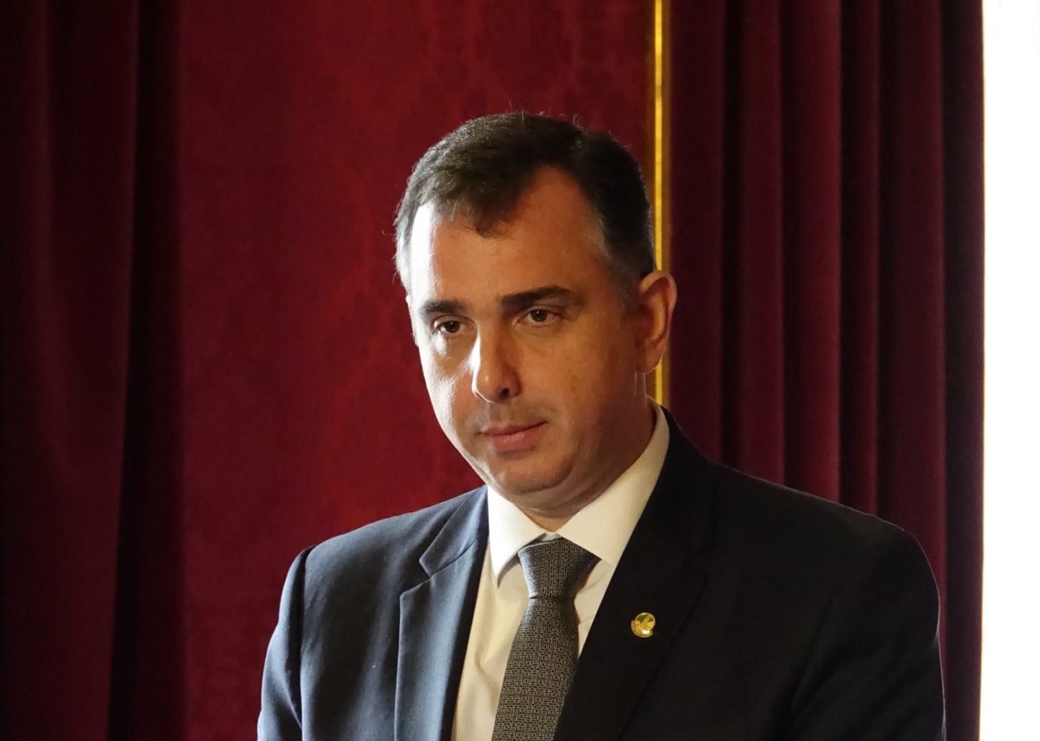 Município vai atribuir Medalha da Cidade ao presidente do Senado Federal do Brasil