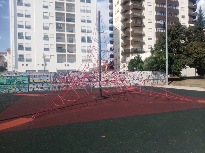 e5247bcc-f42c-44c1-8512-a26dc7f91373