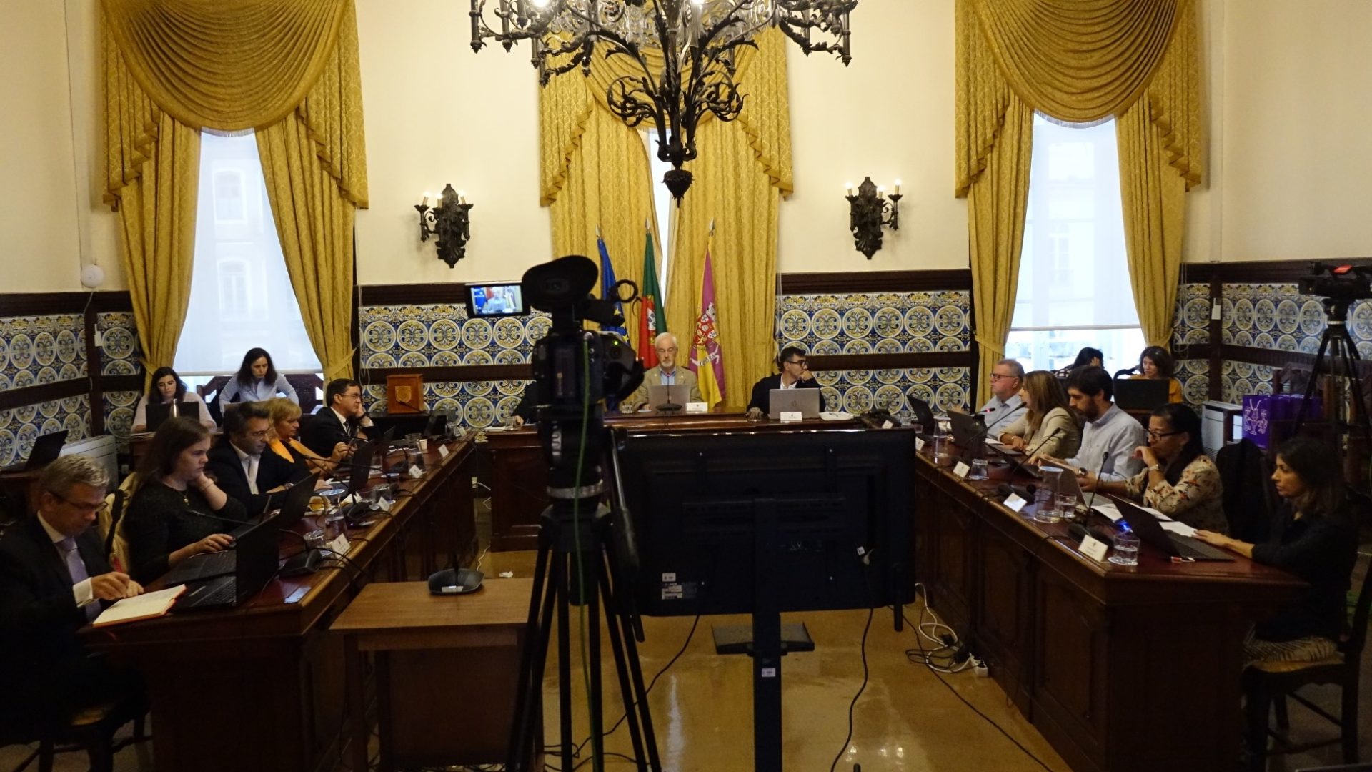 CM Coimbra aumenta cobrança de contraordenações gerais e rodoviárias