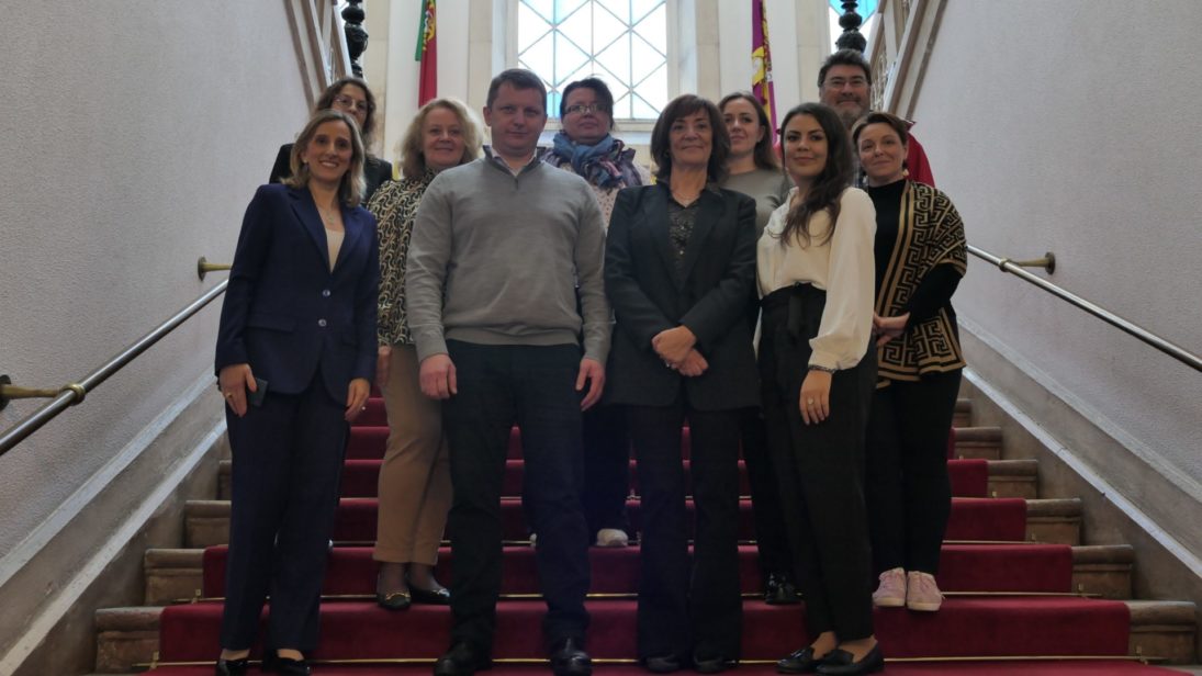 CM de Coimbra recebe delegação de universidades ucranianas
