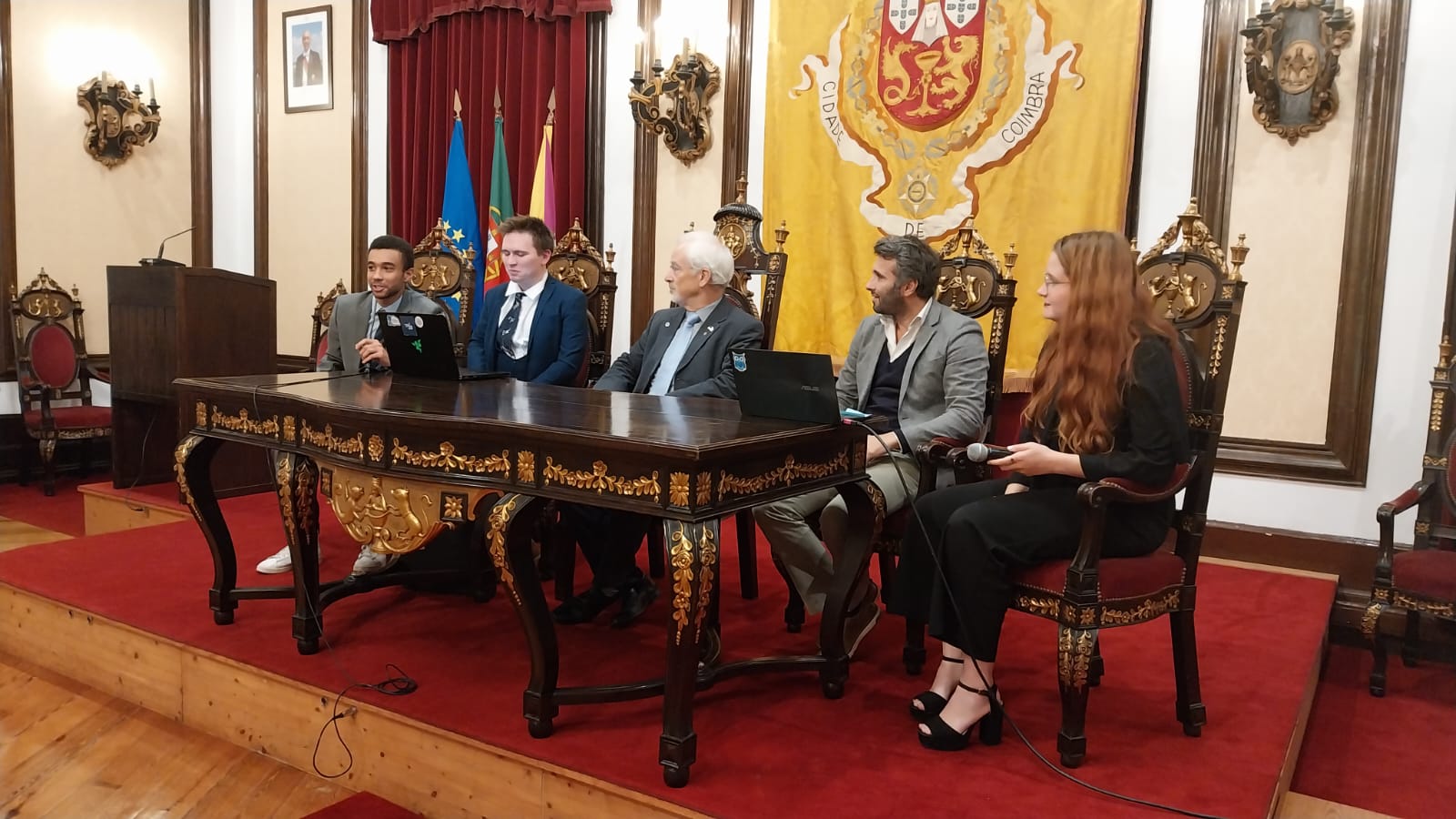 Parlamento Europeu dos Jovens encheu o Salão Nobre da CM de Coimbra