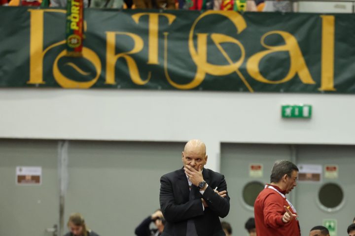 01012000-1F7A3530 (Custom)