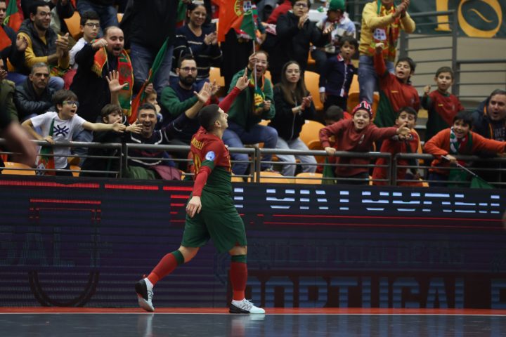 01012000-1F7A3669 (Custom)