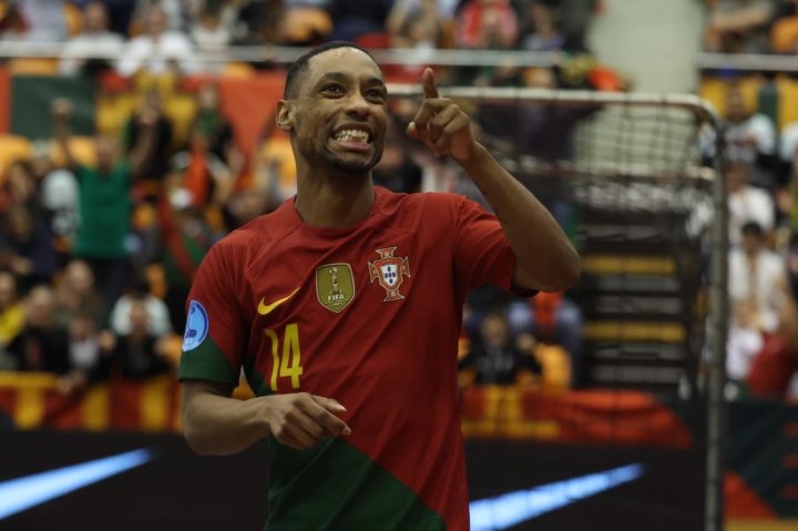 01012000-1F7A3948 (Custom)