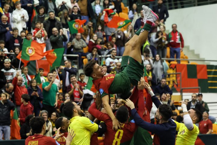 01012000-1F7A4087 (Custom)