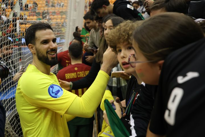 01012000-GG2A9352 (Custom)