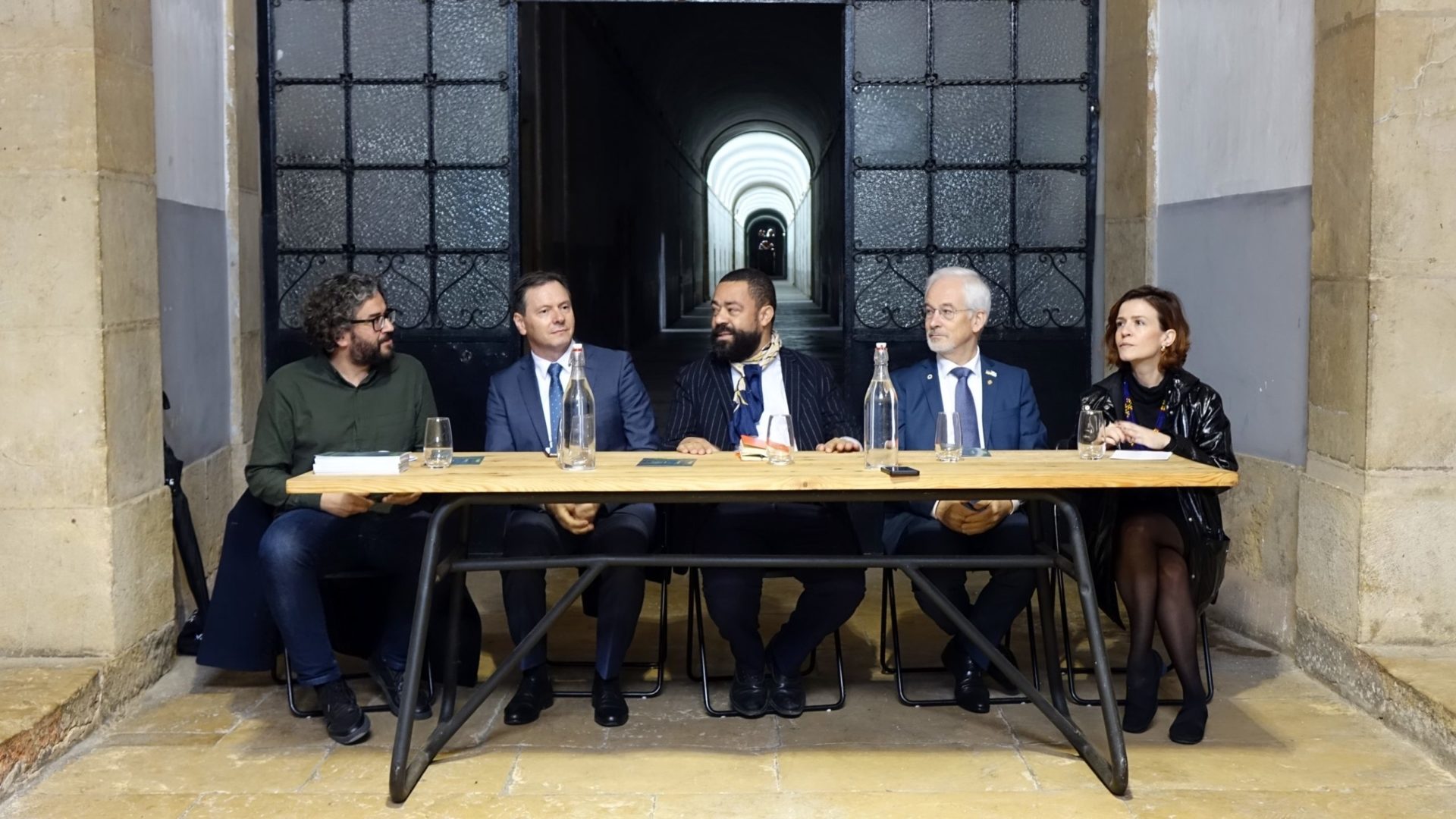 Mais de 40 artistas em 8 espaços evocam “O Fantasma da Liberdade” na Bienal Anozero