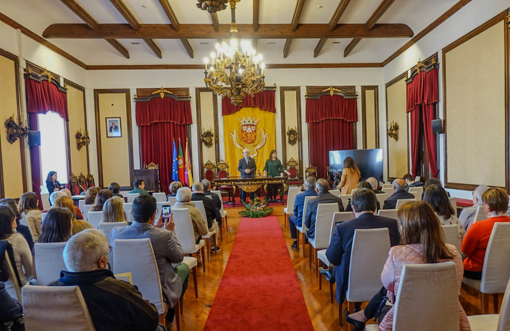 CM Coimbra destina 545 mil euros para o Fundo Municipal de Emergência Social em 2024