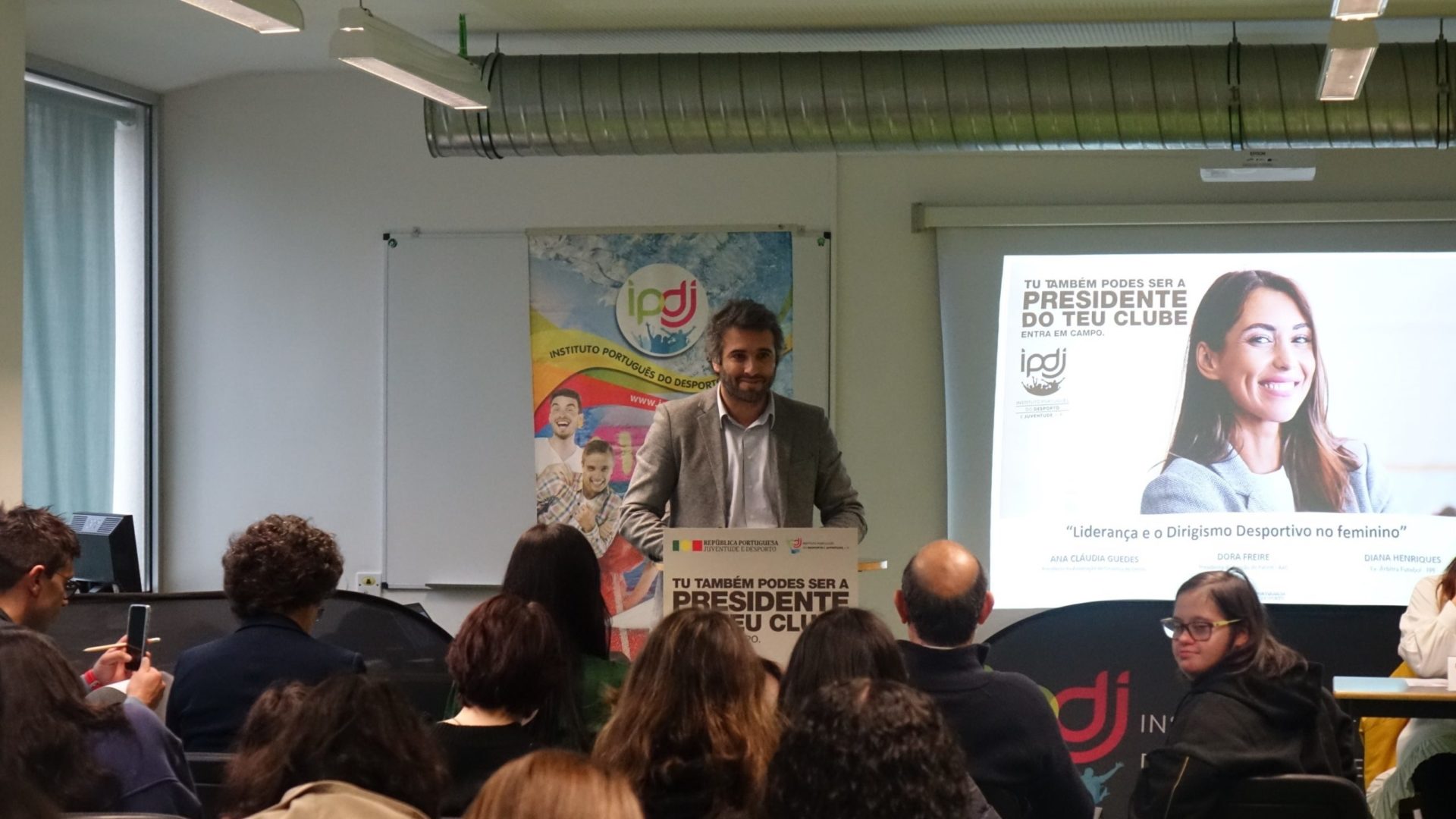 CM de Coimbra associou-se a campanha de promoção do dirigismo desportivo no feminino