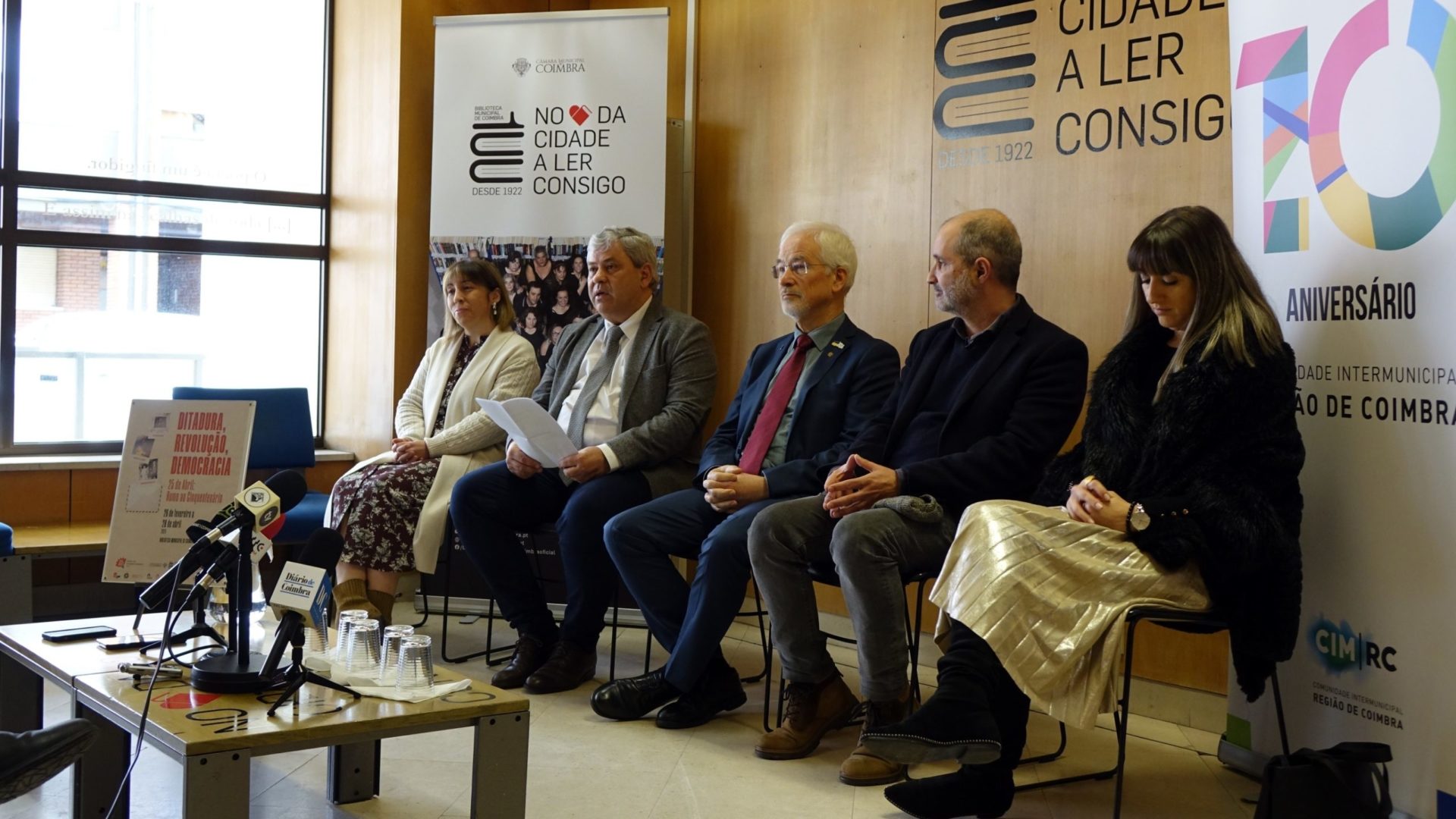 Exposição “Ditadura, Revolução, Democracia – 25 de Abril” na Biblioteca Municipal de Coimbra