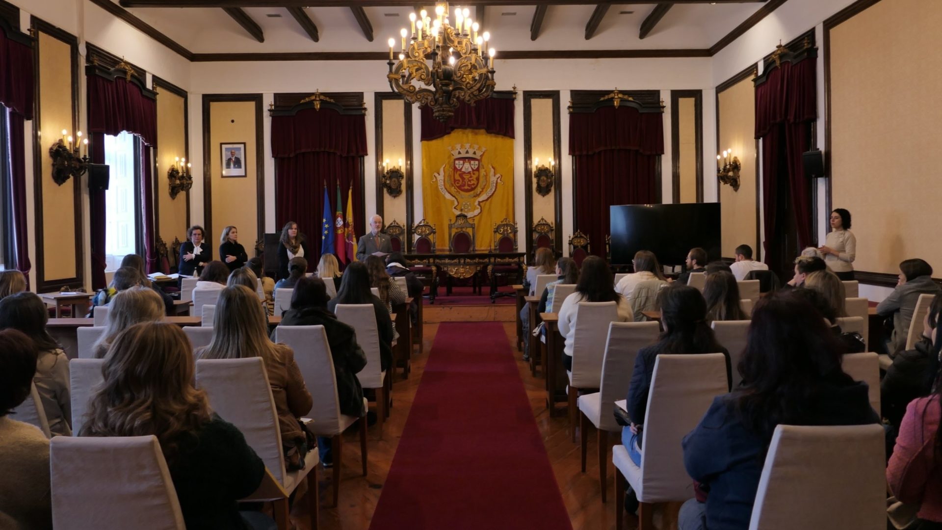 Câmara Municipal recebe 49 novos funcionários para diversas áreas municipais