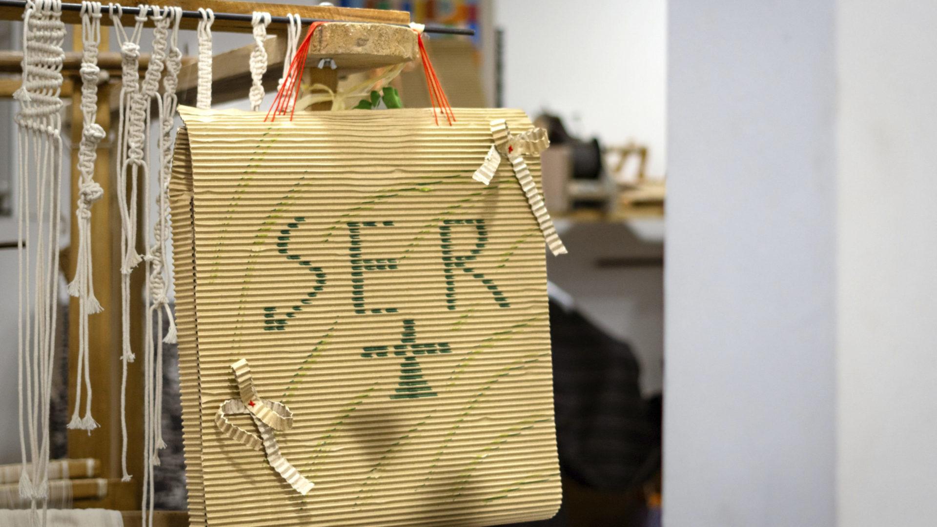 “Artbag: ceci n’est pas une boîte-en-valise ou a possibilidade de ser” a partir de dia 21 de março na Galeria Almedina