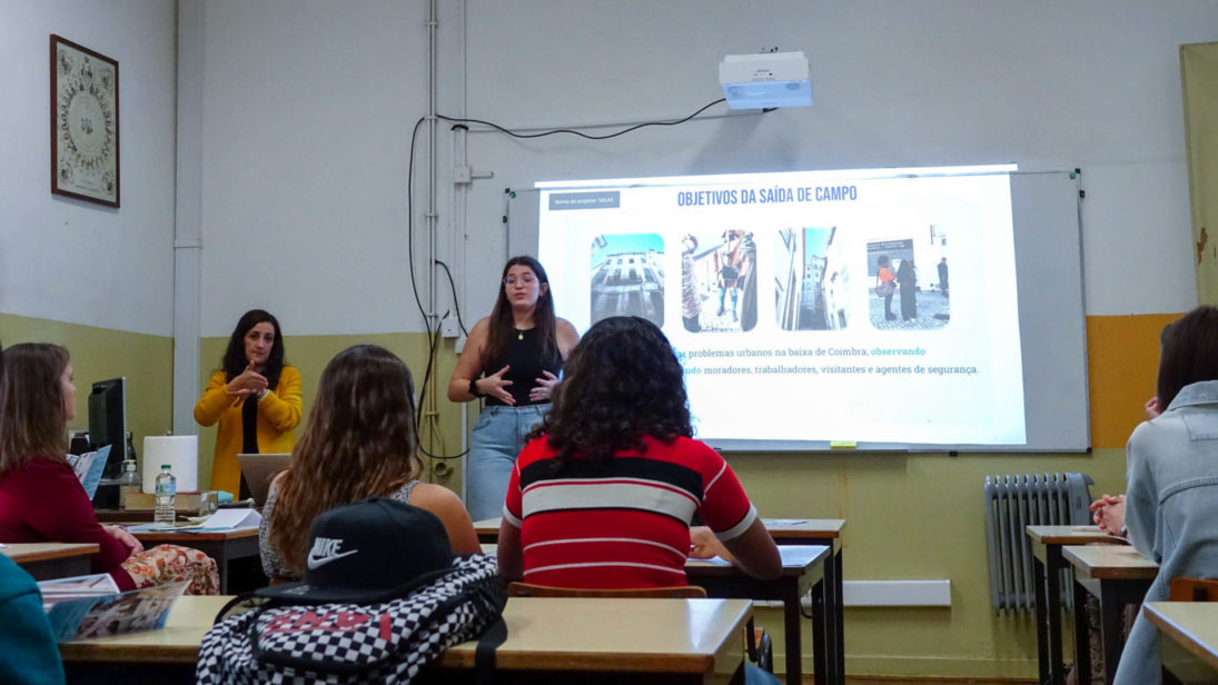 Alunos do secundário do Agrupamento de Escolas Coimbra Centro realizam estudo sobre a Baixa da cidade