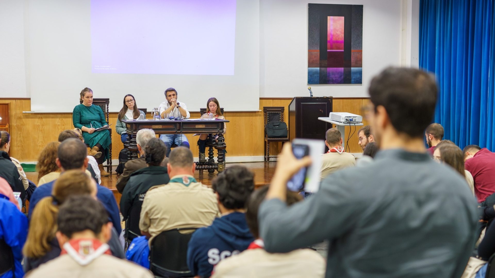 Executivo aprova 8 mil euros de apoios a 5 entidades no quadro da Atividade Pontual Juvenil