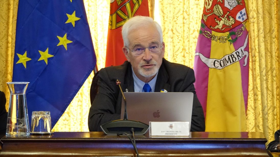 CM de Coimbra exige reforço “urgente” de verbas na descentralização