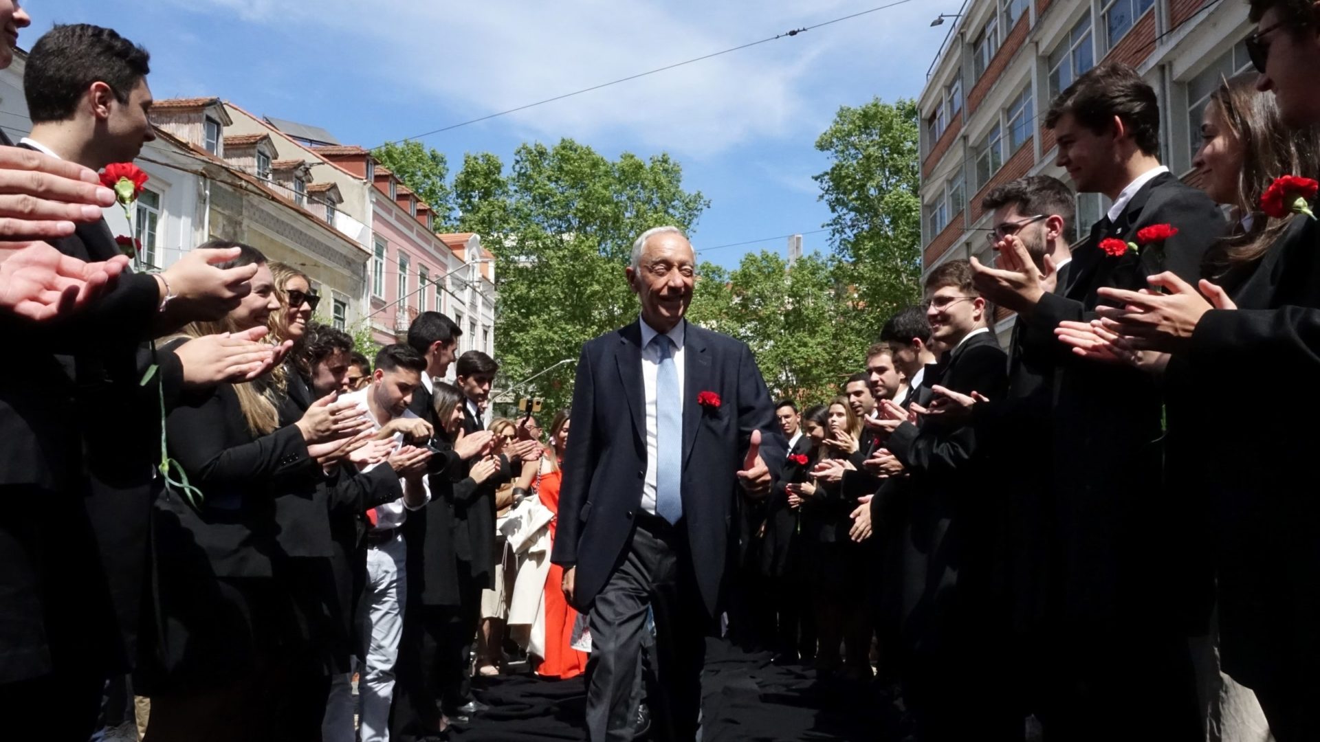 Presidente da República inaugura mural de homenagem a Alberto Martins