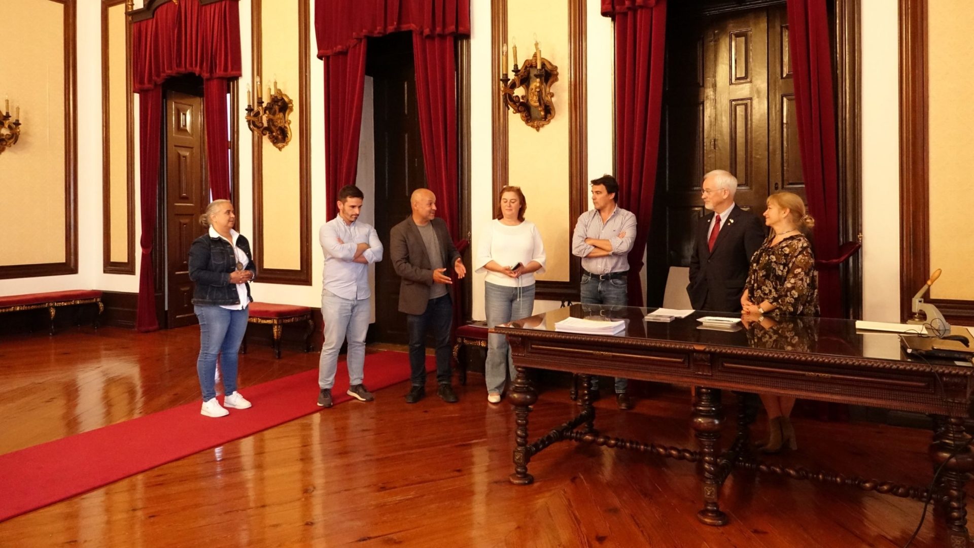 Obra de construção e conservação de passeios e calçadas consignada por mais de 176 mil euros