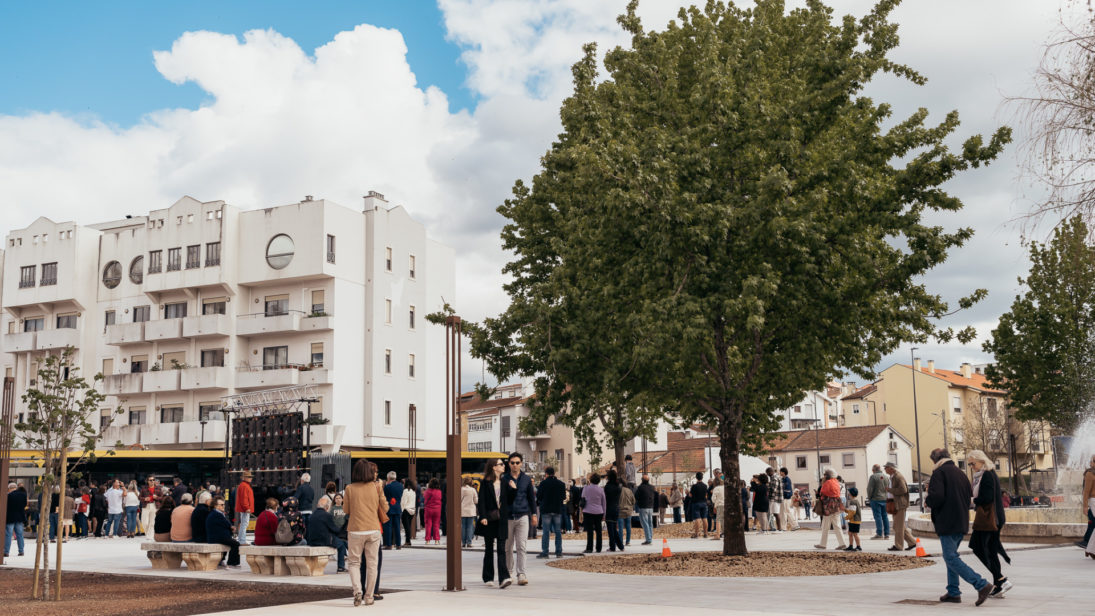 Nova Praça 25 de Abril mostra como “Coimbra está a acontecer”