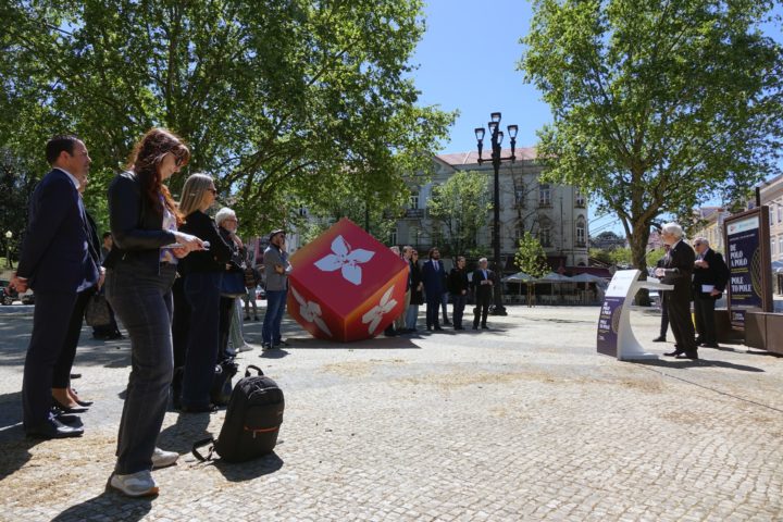 Exposição itinerante Polo a Polo Coimbra 13 (Personalizar)