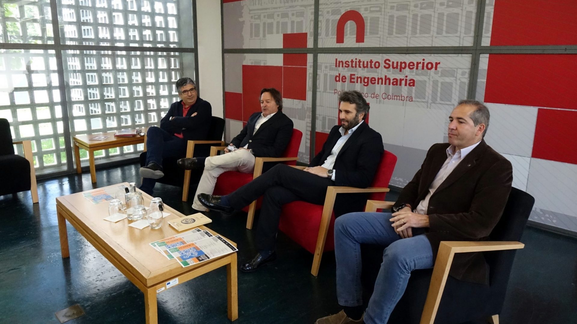 Câmara e ISEC promovem debate sobre mobilidade elétrica para a Proteção Civil no próximo sábado