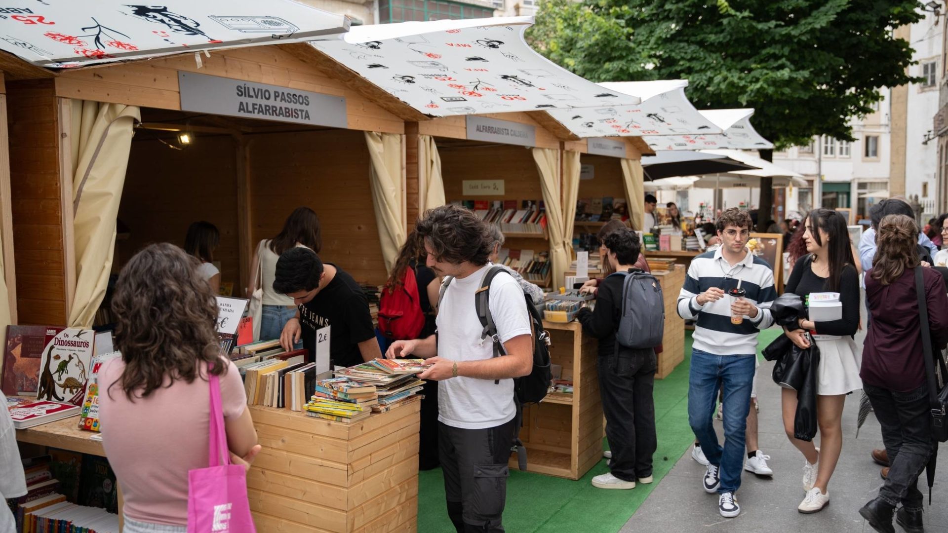 Feira do Livro de Coimbra atraiu mais de 10 mil pessoas e regressa à Baixa de 20 a 29 de junho de 2025