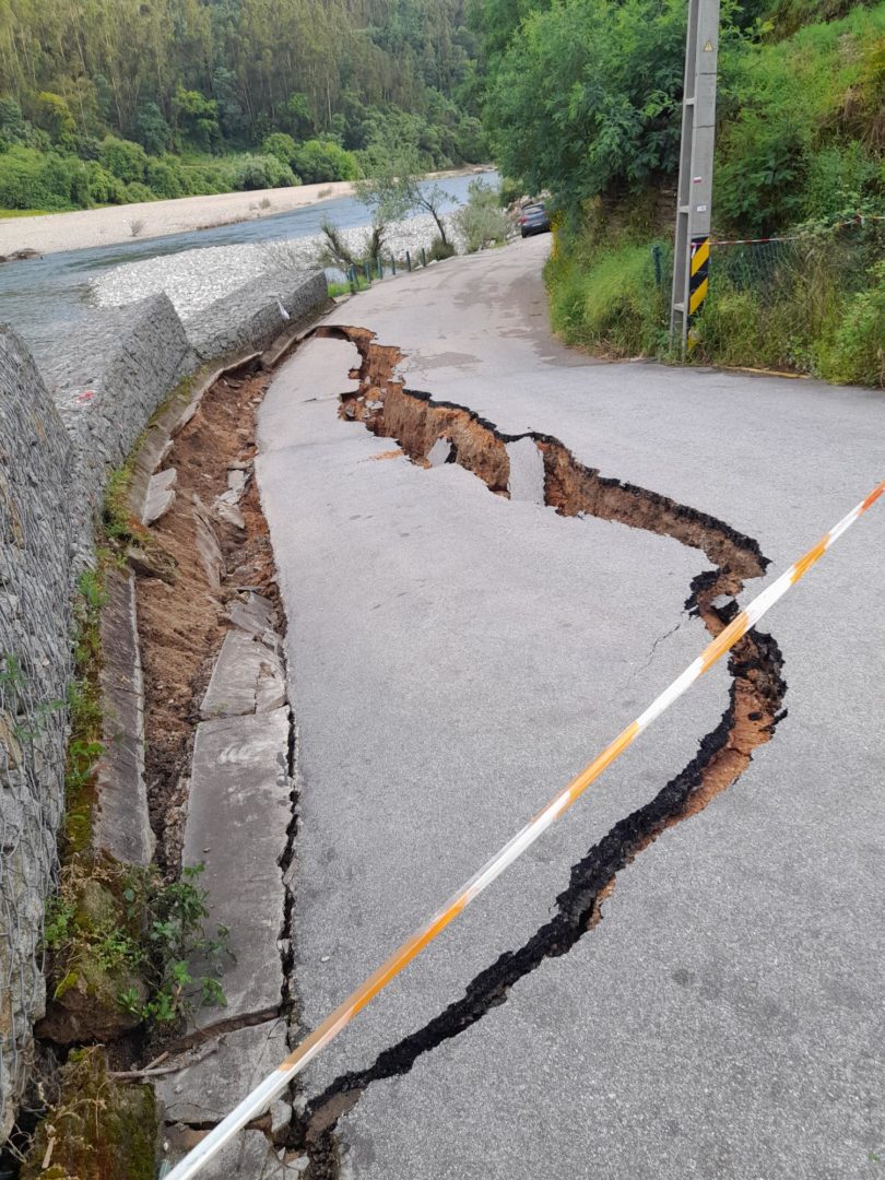 CM de Coimbra notifica APA para resolução da derrocada na margem direita da Praia Fluvial de Palheiros e Zorro