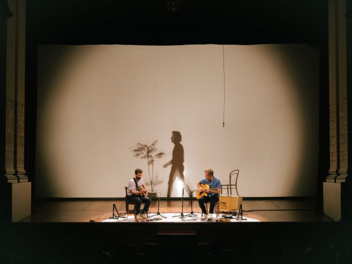 7.19 - MÚSICA Mano a mano