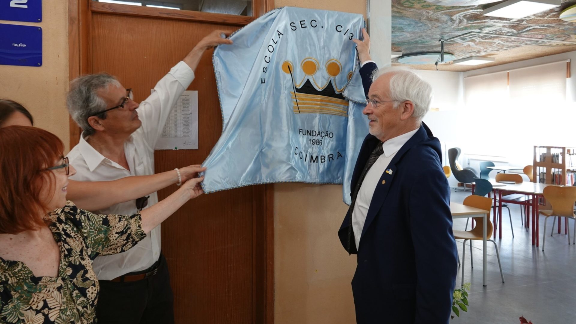 Biblioteca da Escola Secundária D. Dinis requalificada com investimento municipal de mais de 15 mil euros