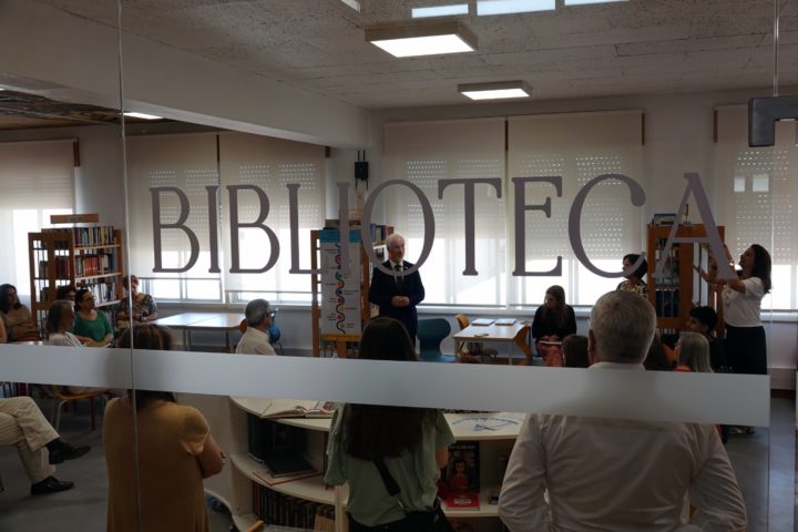 (Re)inaugurar a Biblioteca da Escola D. Dinis 15 (Personalizar)