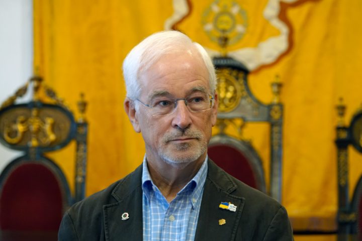 Consignação Obras Carvalhosas Águas Coimbra 5 (Personalizar)