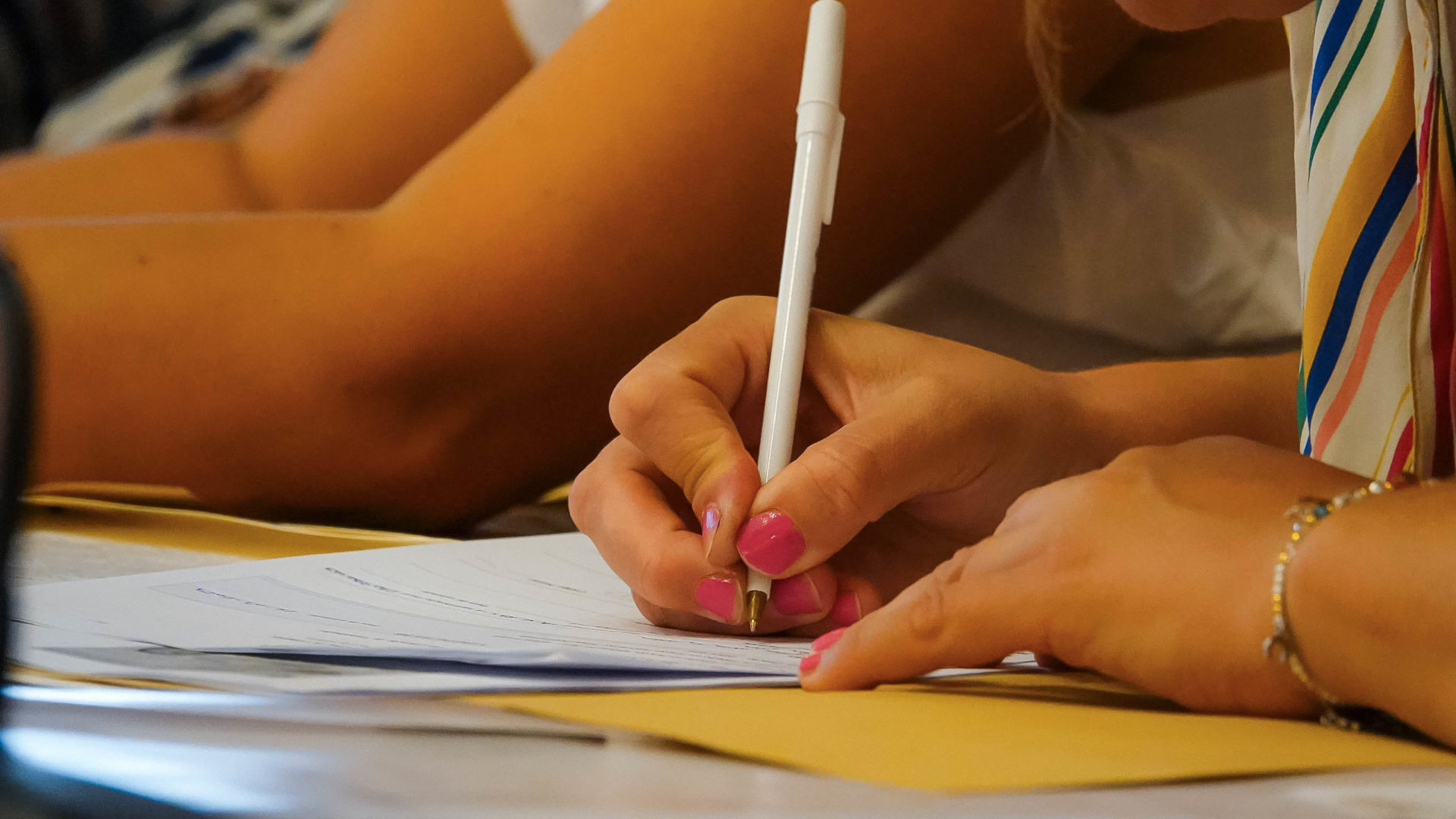 CM de Coimbra celebra contratos com 22 assistentes operacionais de apoio educativo