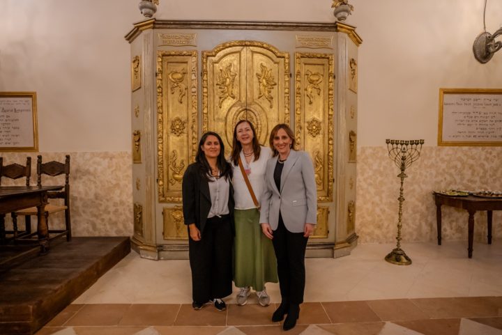 241015 synagogue dinner - by Alice End -12 (Custom)