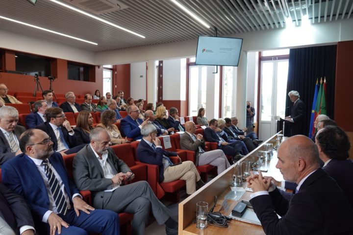 Descentralização de competências do Património Imobiliário Público 14 (Personalizar)